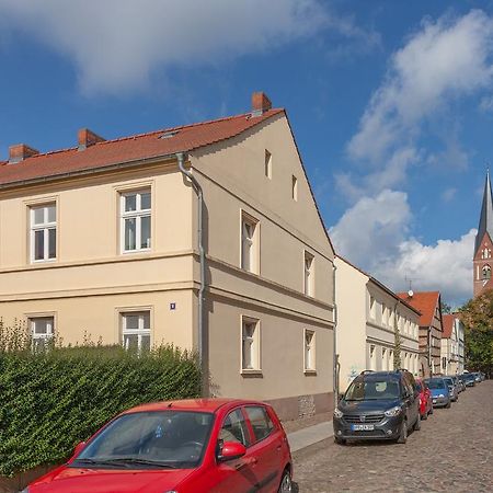 Altstadt Ferienwohnung นอยรุพพิน ภายนอก รูปภาพ
