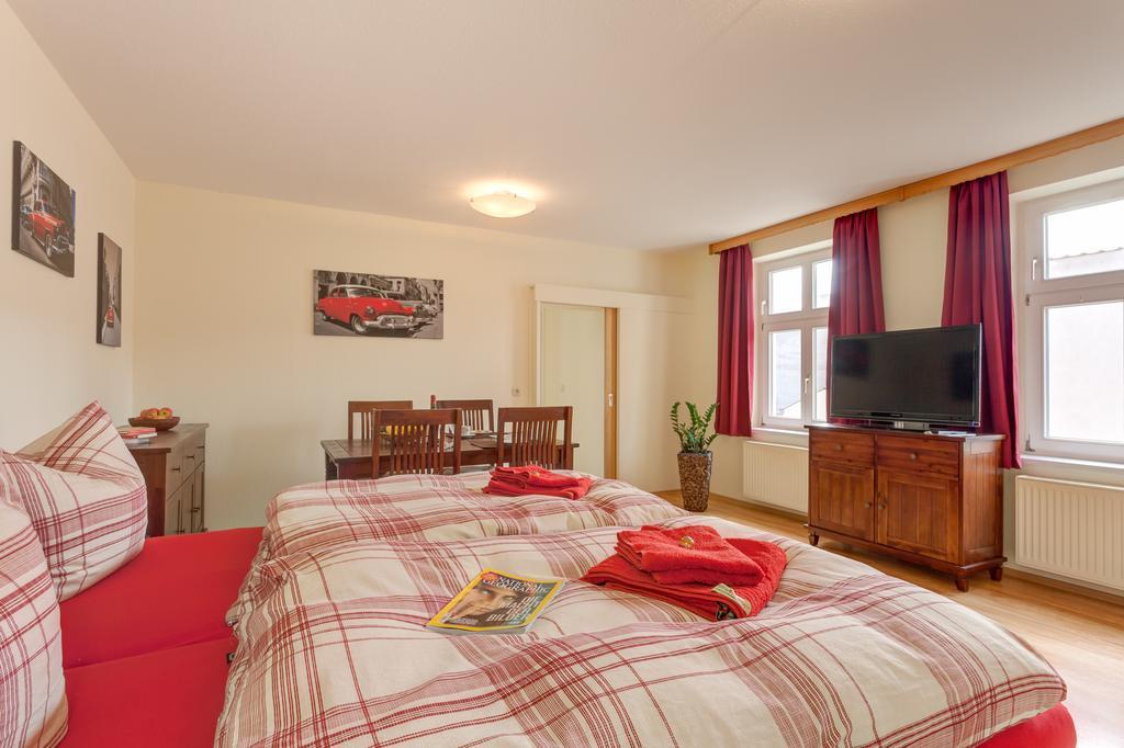 Altstadt Ferienwohnung นอยรุพพิน ภายนอก รูปภาพ